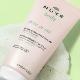 Nuxe Reve de Thé Revitalizáló szemcsés testradír 150ml