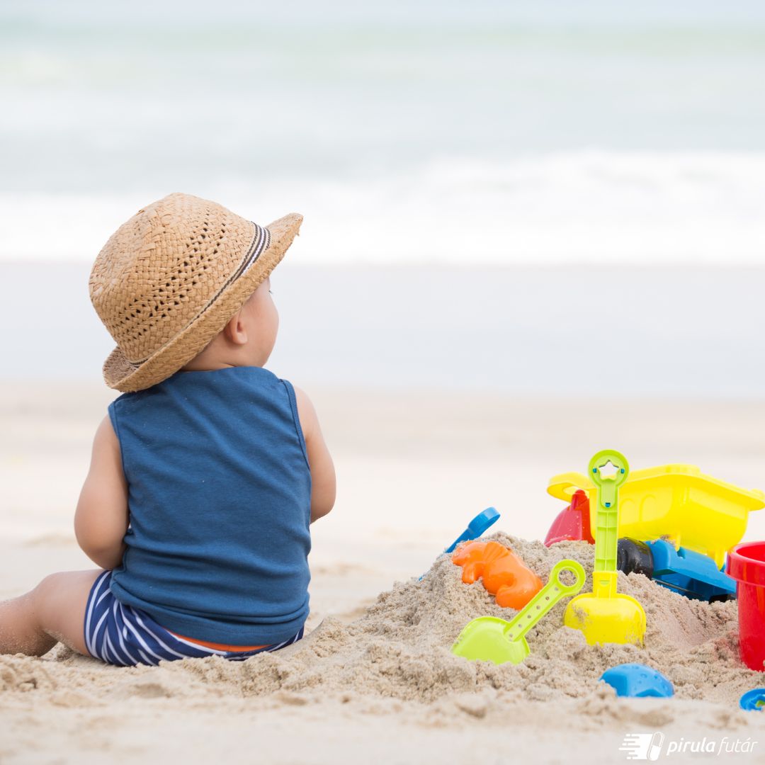 Mit vigyünk magunkkal a babának a strandra vagy nyaralásra? – A babaápolás nyáron sem maradhat el